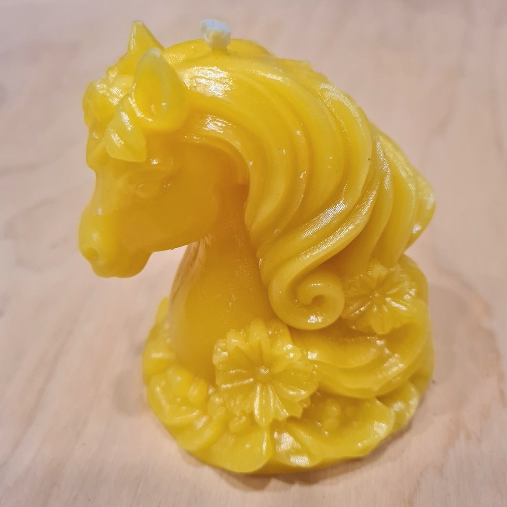 NATŪRALAUS BIČIŲ VAŠKO ŽVAKĖ ''ARKLIUKAS''